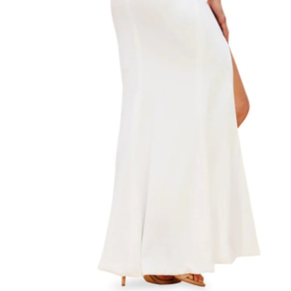 Dress the Population : Sandra Plunge Crepe Trumpet Gown - Picture 3 of 3